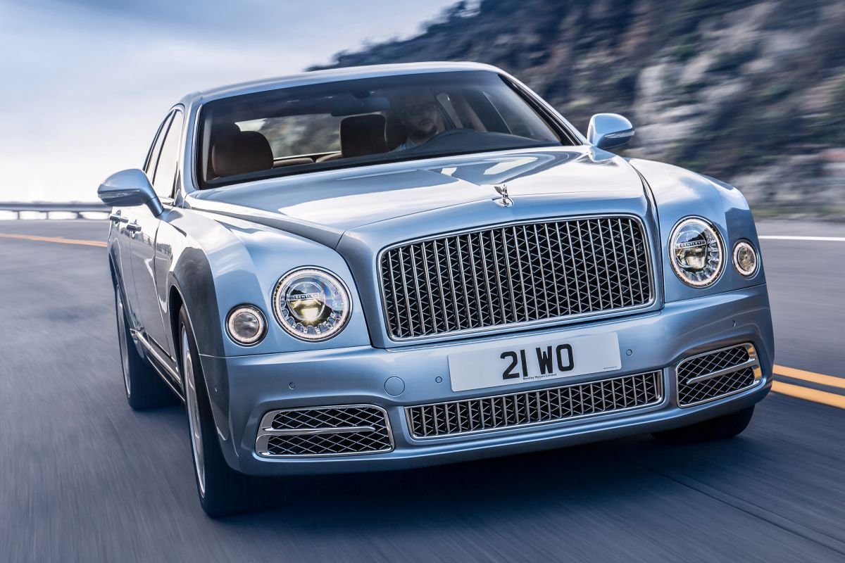 Bentley Mulsanne 4-door sedan blue