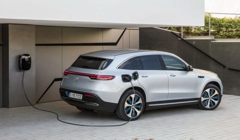 
								Mercedes-Benz EQC 2019 5-door SUV white full									